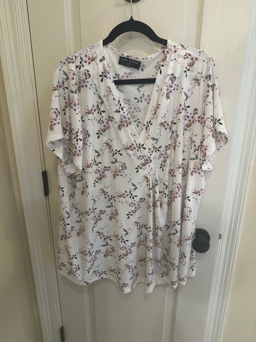 Lane Bryant White Floral Wrap-Style Short Sleeve Blouse